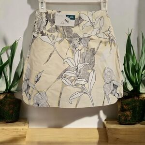Lady Hagen Floral Mini Skirt - Cream and Gray
